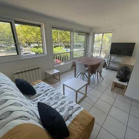 2 Au Coeur Du Port, Parking Et Piscine - Fr-1-723-48 * Agde